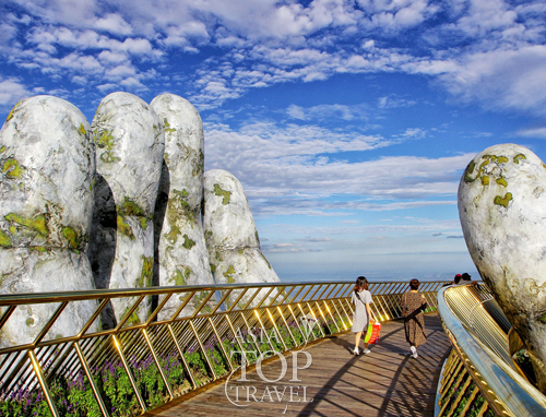 The Golden Bridge - Da Nang