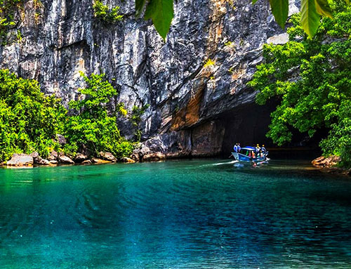 Boat Trip to Phong Nha Grotto