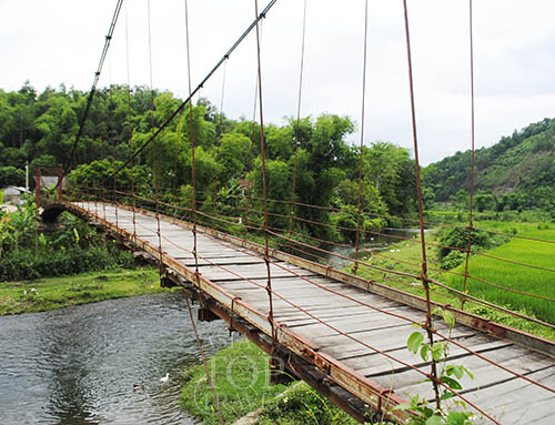 Bridge near Ba Be national park