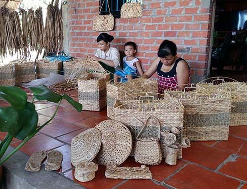 Cai Be handi craft village