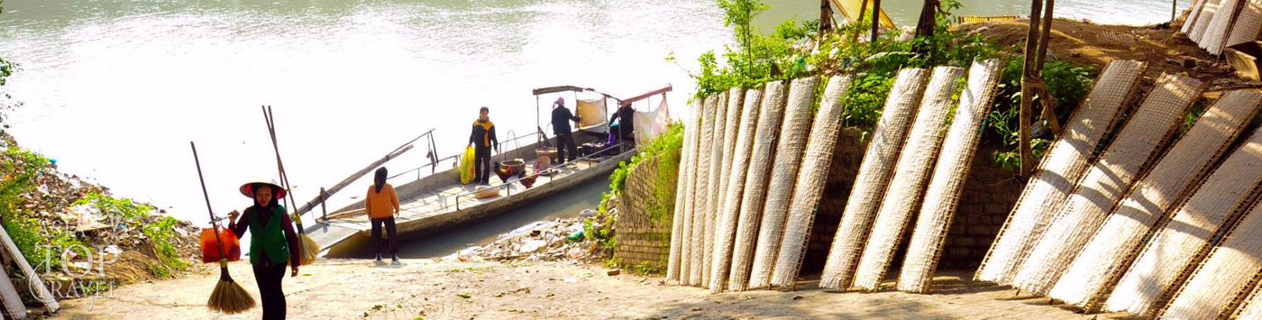 Half-day at Tho Ha rice paper village 